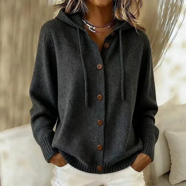 CESÁREA | Chaqueta de punto con capucha y botones