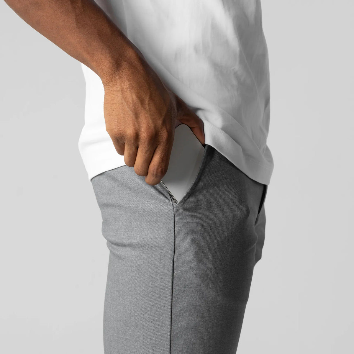 Pantalón chino elástico premium