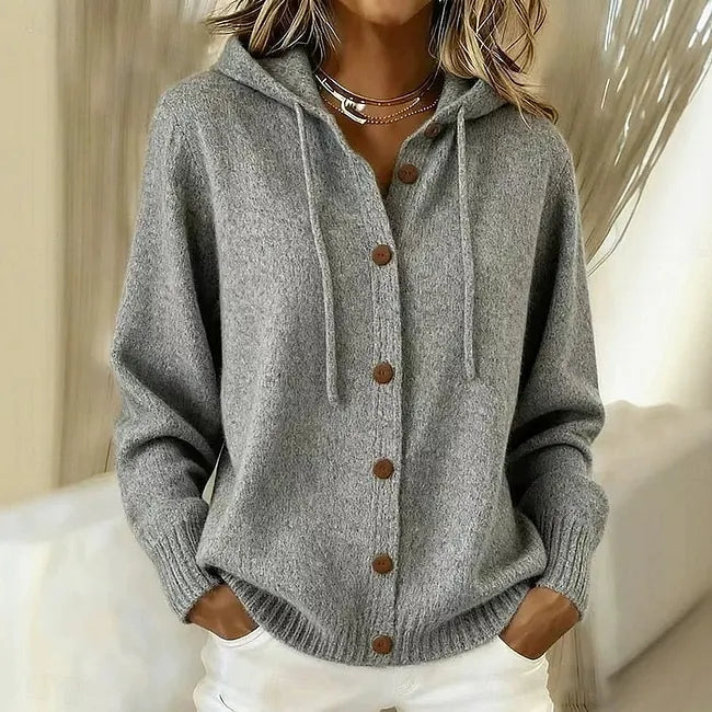 CESÁREA | Chaqueta de punto con capucha y botones